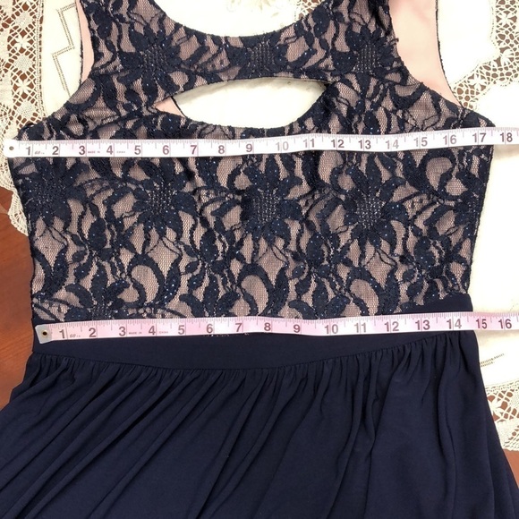 Morgan & Co Cutout Glittery Lace Navy Blue Gown Size Medium - Picture 6 of 8